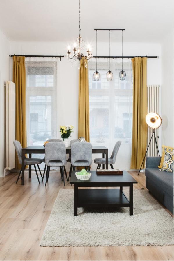 Family For 6 Guests, Mitte Moabit *